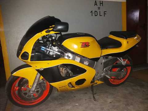 SUZUKI GSX 