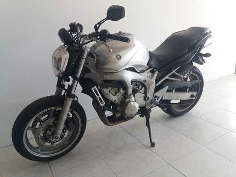 YAMAHA FZS 