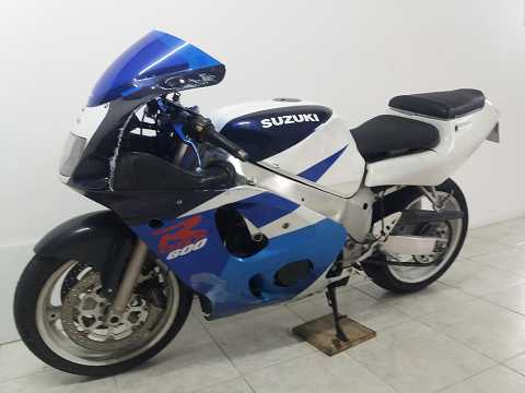 SUZUKI GSX 