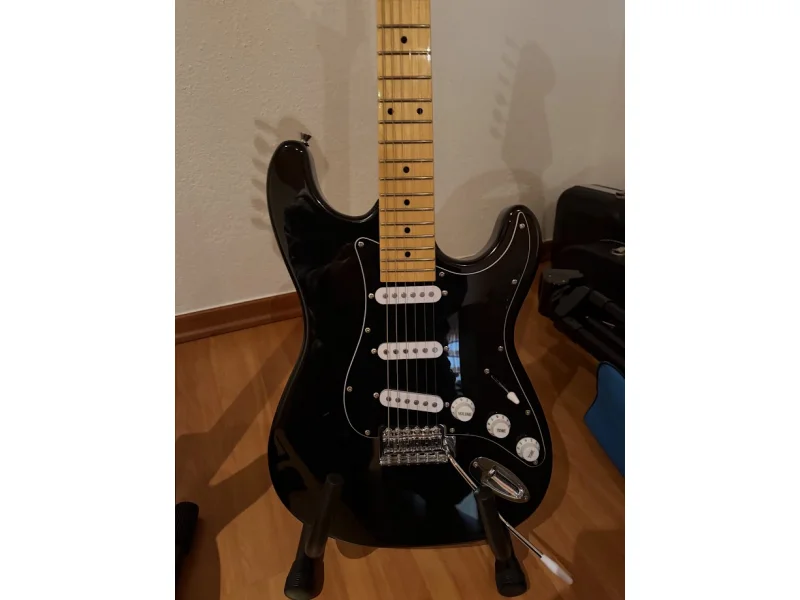 Guitarra Electrica Cópia Fender Straocaster David Gilmour não é Fender